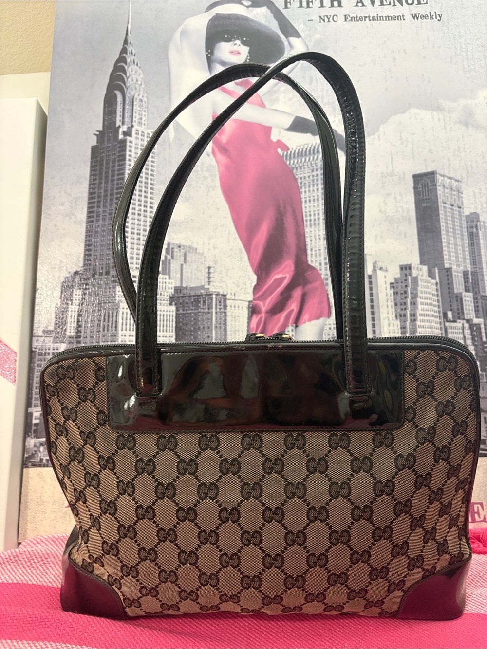 Gucci Brown GG Monogram Shoulder Bag with Dark Patent Trim - Picture 2 of 14